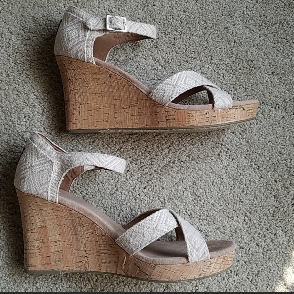 TOMS Sienna cork wedges size 9